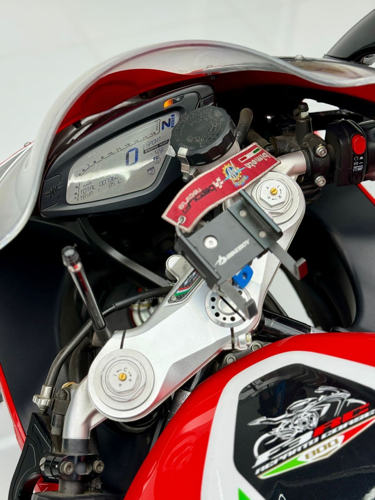 Detalle moto 4