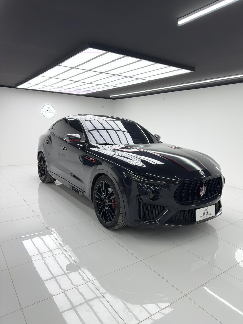 Maserati LEVANTE TROFEO V8 - miniatura 2