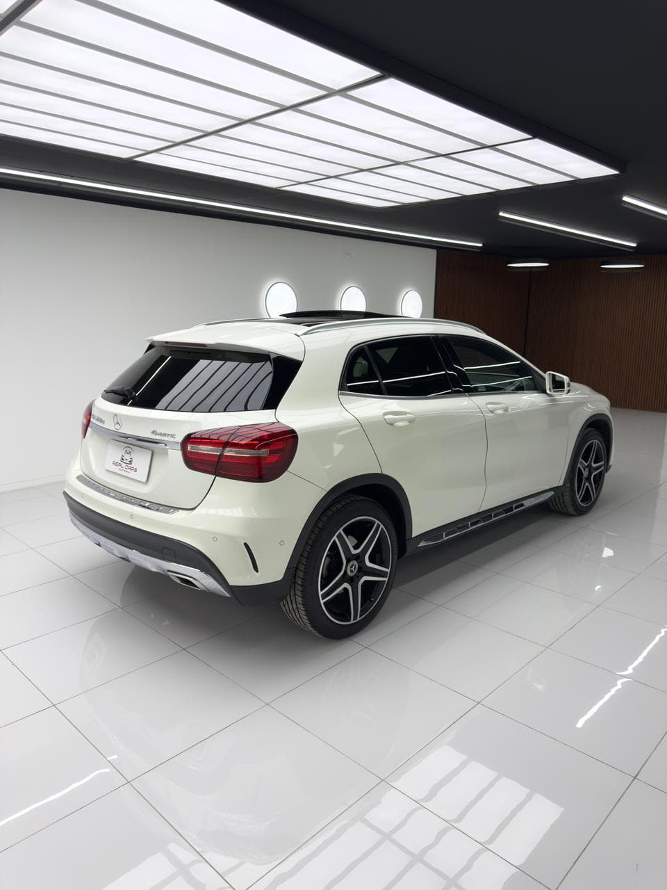 Mercedes-Benz GLA 220 DIESEL - miniatura 3