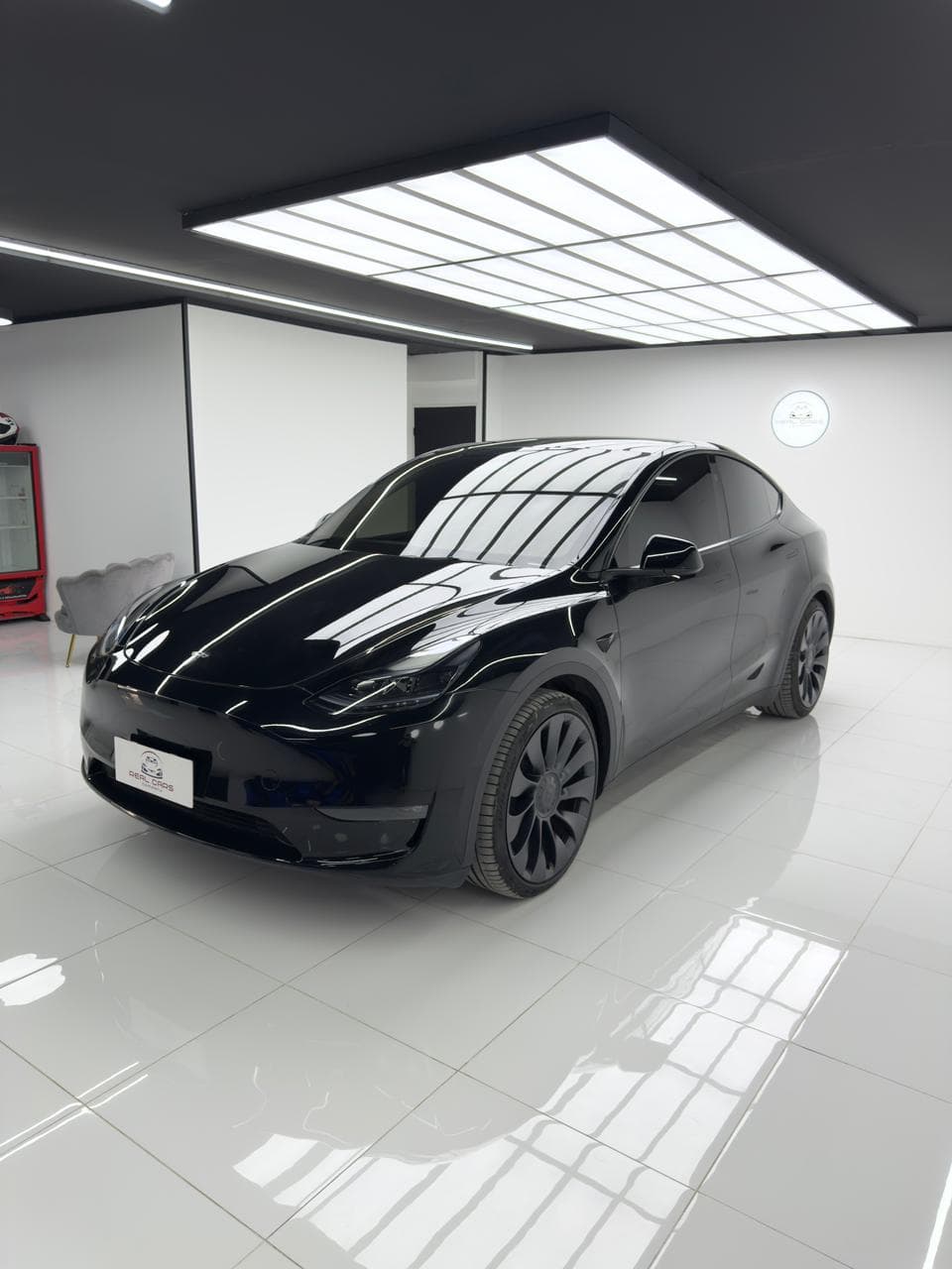 Tesla MODEL Y PERFORMANCE 2024