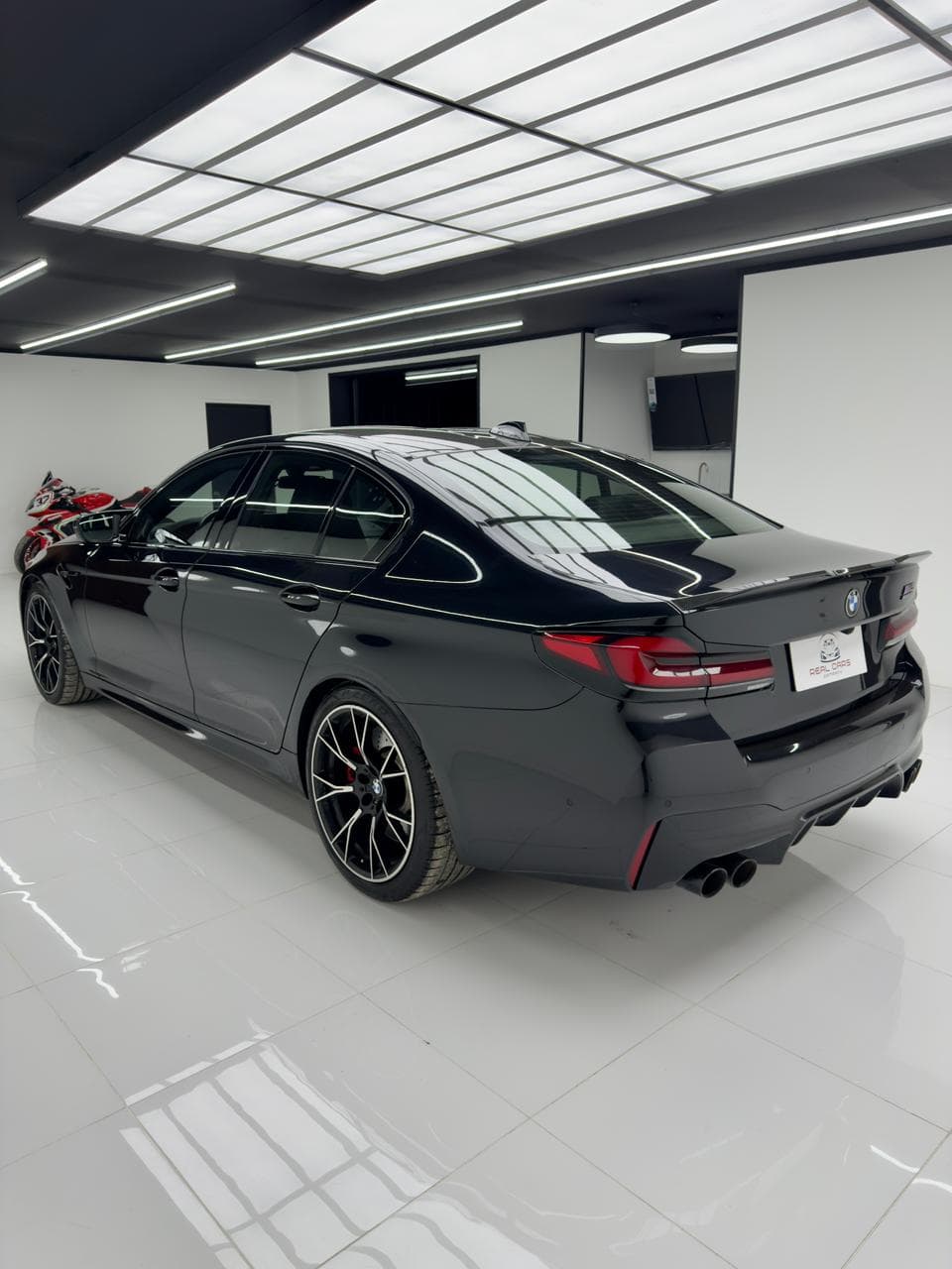 BMW M5 COMPETITION - miniatura 4