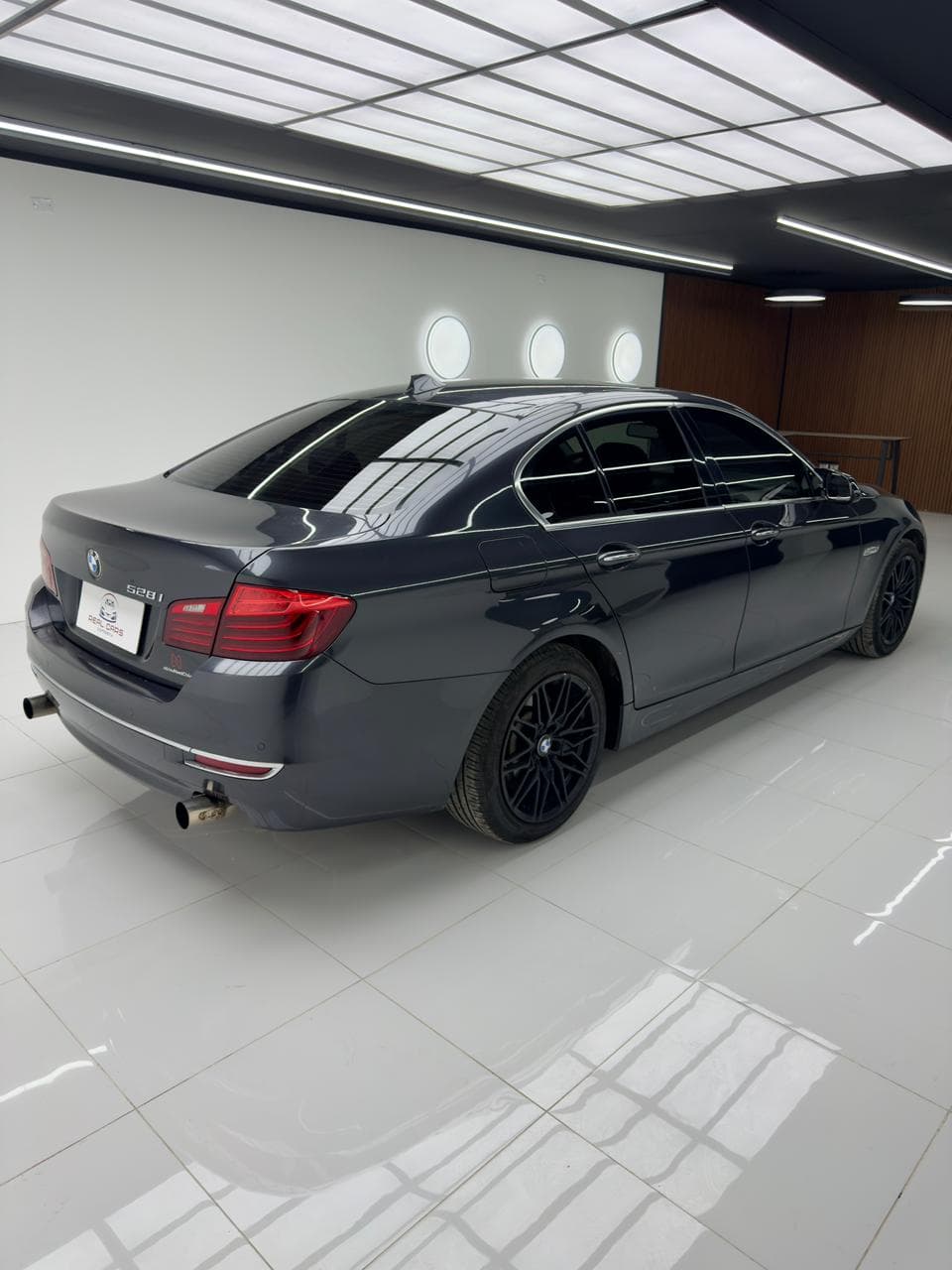 BMW 528i - miniatura 3