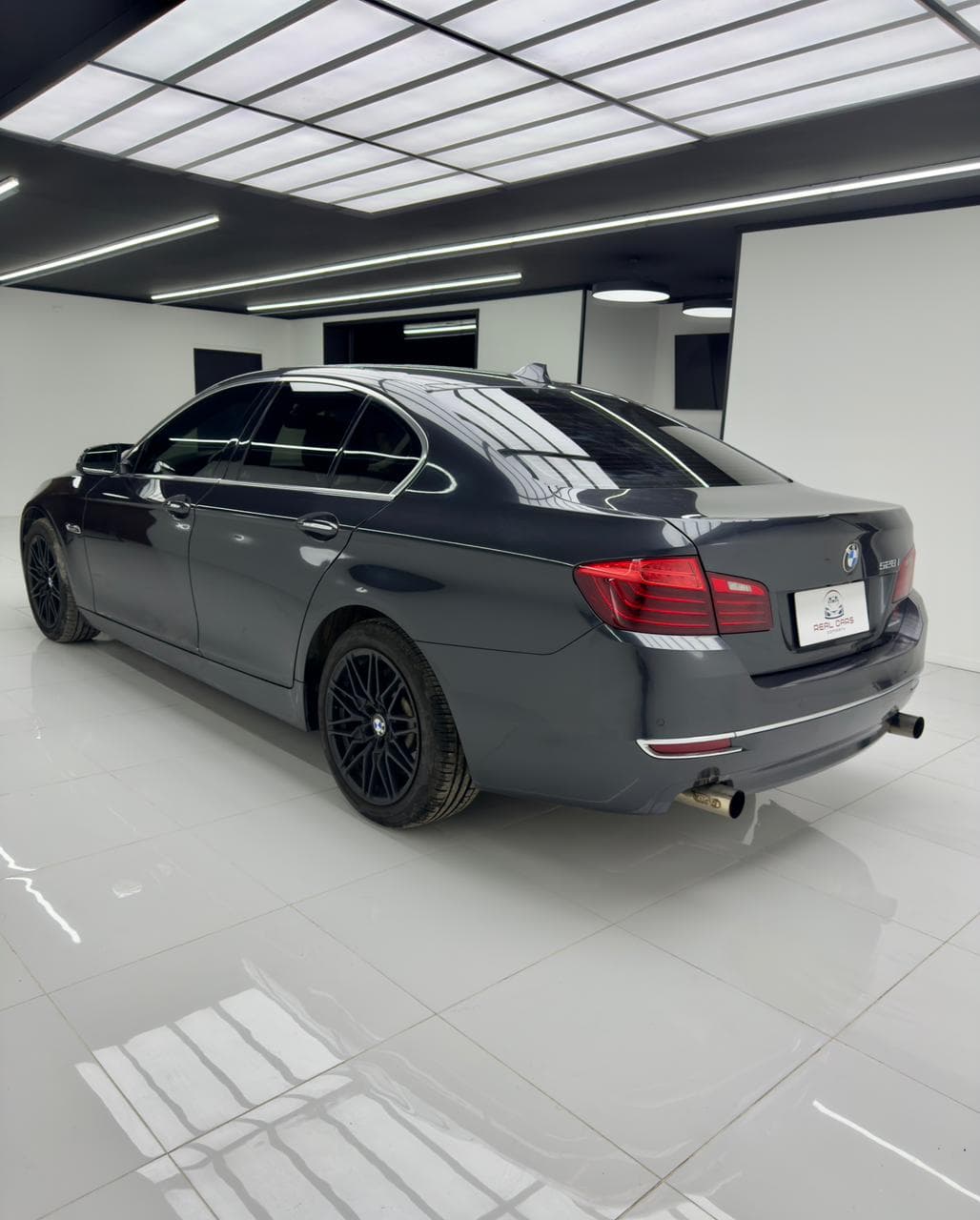 BMW 528i - miniatura 4