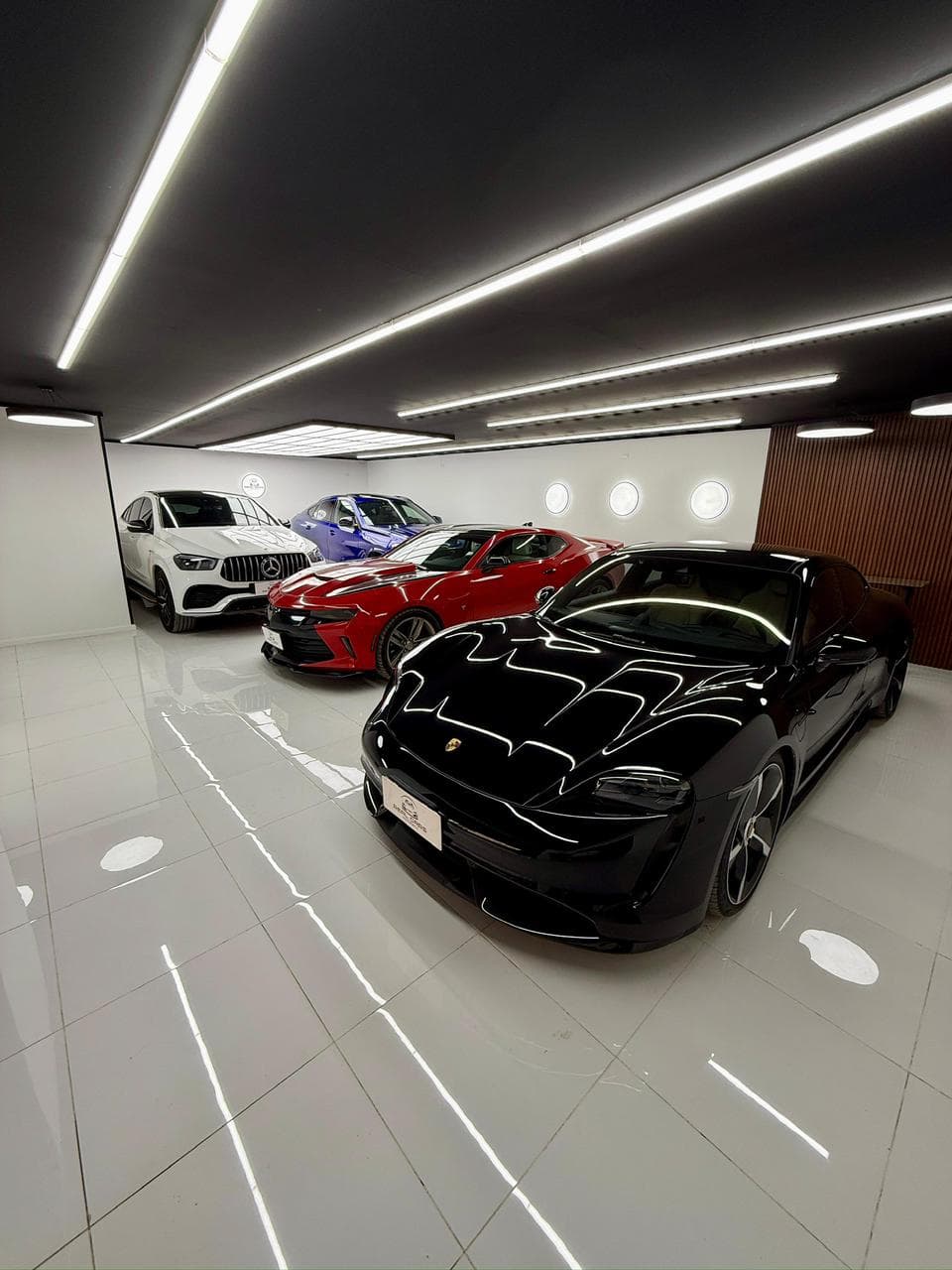 Showroom RealCars Company